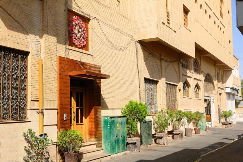 هتل آپارتمان شمس شیراز - نما