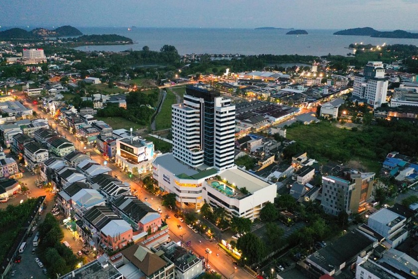 Royal Phuket City Hotel - Facade