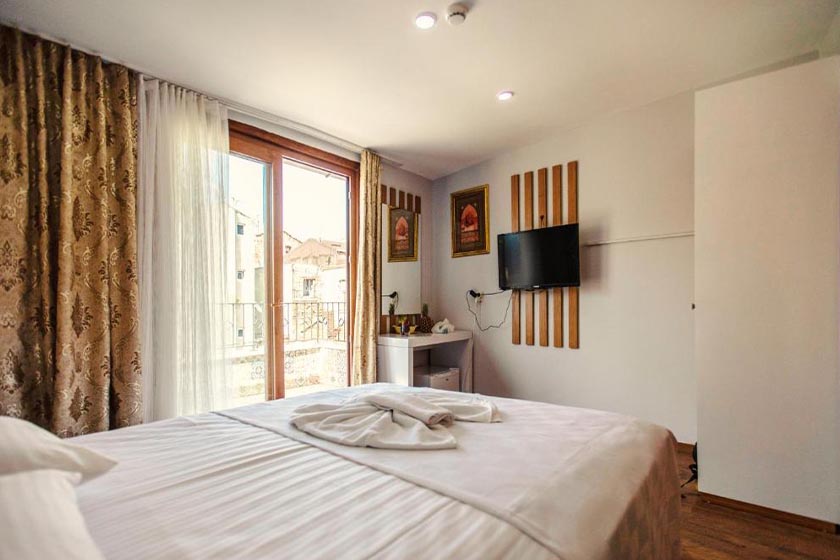 Maduro Hotel Istanbul - Deluxe Double Room with Balcony