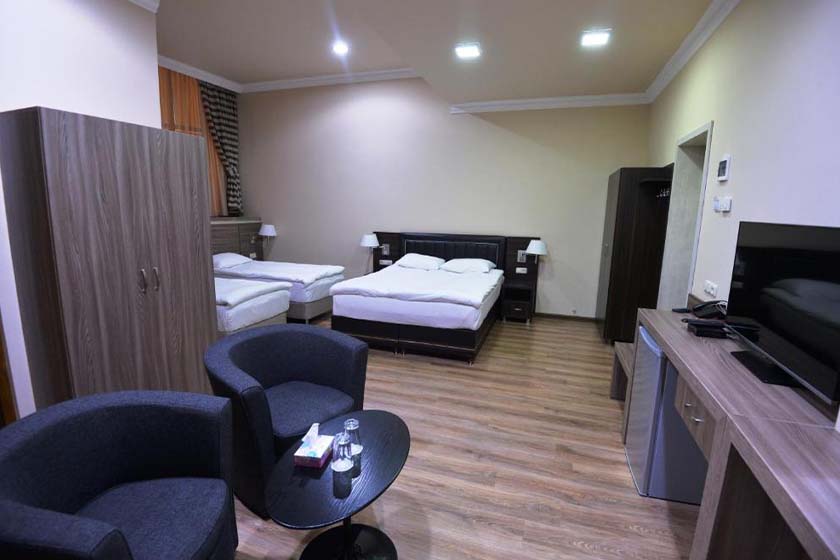 Yerevan Deluxe Hotel - Standard Quadruple Room