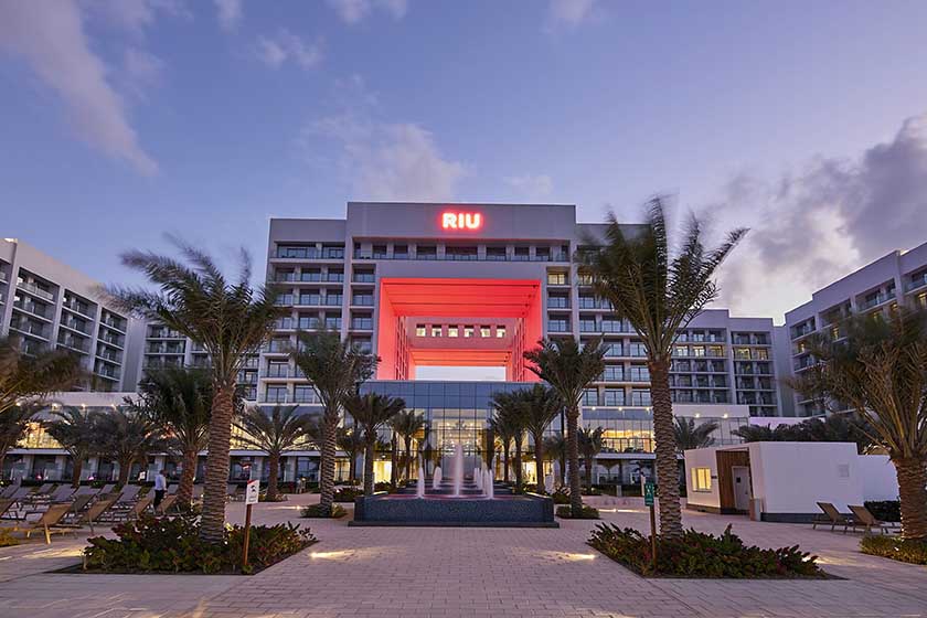 Riu Dubai Beach Resort - Facade