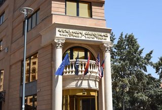 هتل گلدن پالاس ایروان