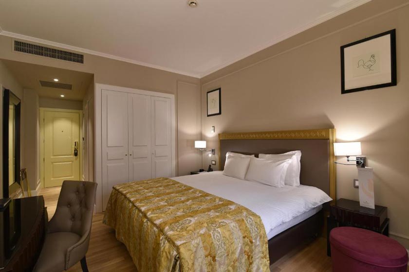 Grand Hotel Yerevan - Deluxe Double Room