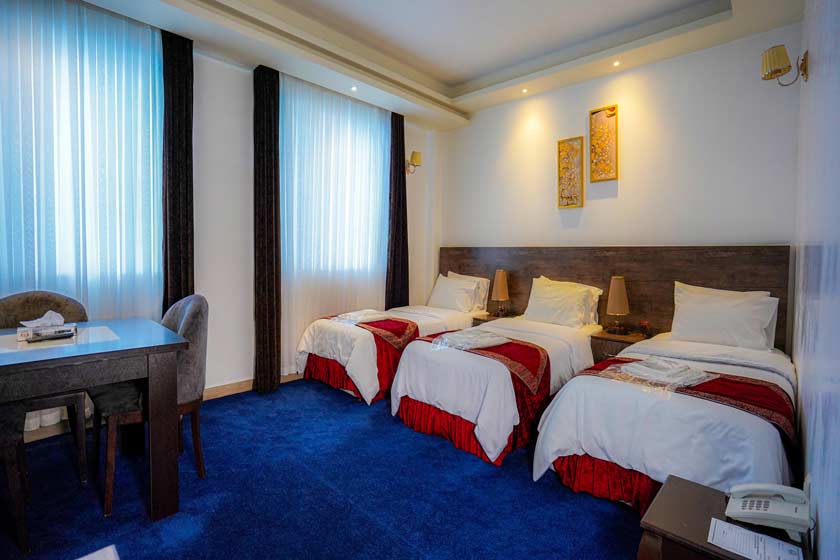 هتل ابریشمی لاهیجان - اتاق سه تخته