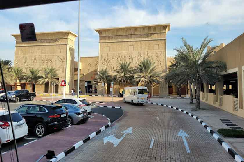 Oaks Ibn Battuta Gate Dubai - parking