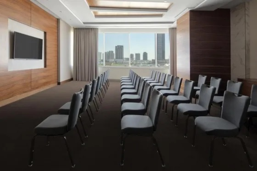 Radisson Blu Hotel Dubai Waterfront - conference room