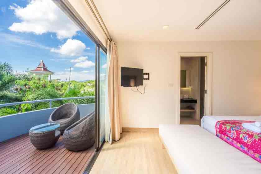 Baan Suwantawe Phuket - Deluxe Double Room with Balcony