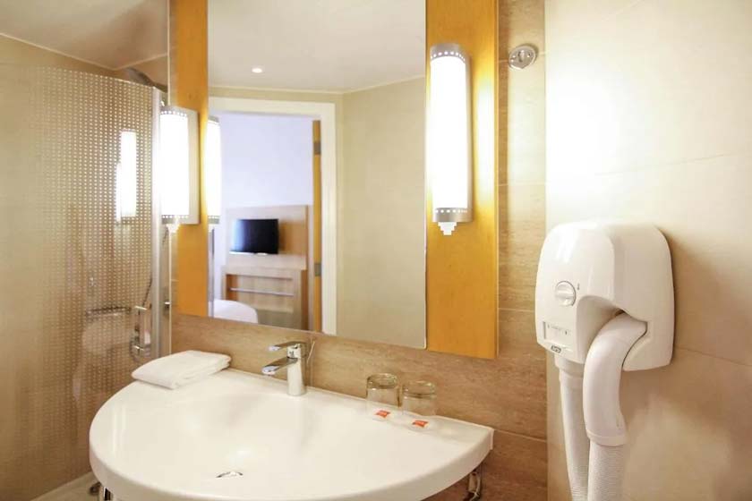 Ibis One Central - World Trade Centre Dubai - Standard Queen Room