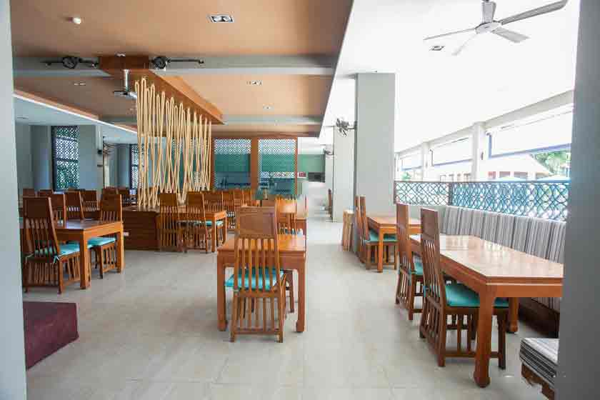 Rawai Palm Beach Resort SHA Extra Plus Phuket - restaurant