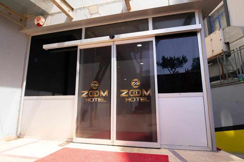 Zoom Hotel Istanbul - hotel entrance 