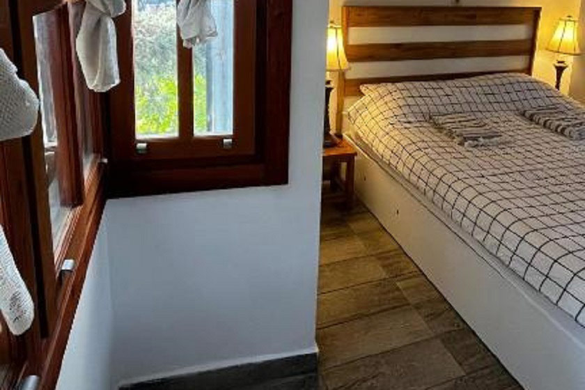 Kuyu Beergarden Hostel Antalya - Double Room with Shared Bathroom