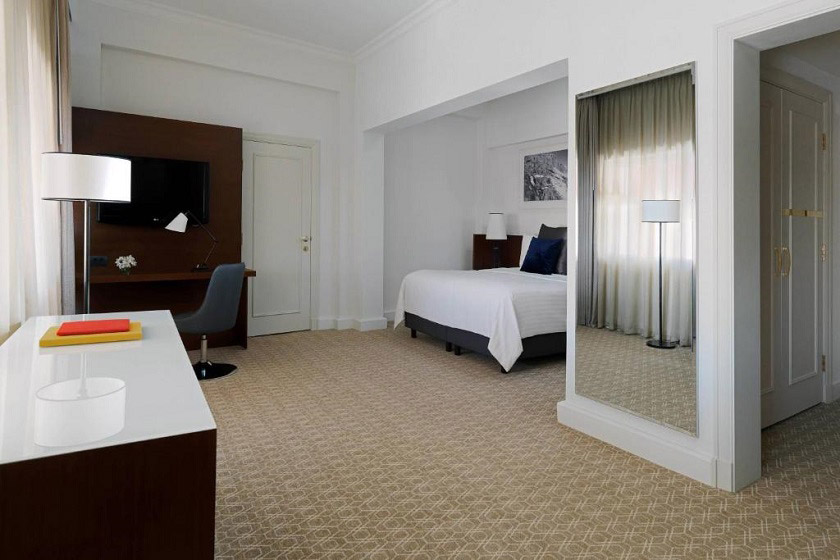 Armenia Marriott Hotel Yerevan - Executive Deluxe, Executive lounge access, Guest room, 1 King