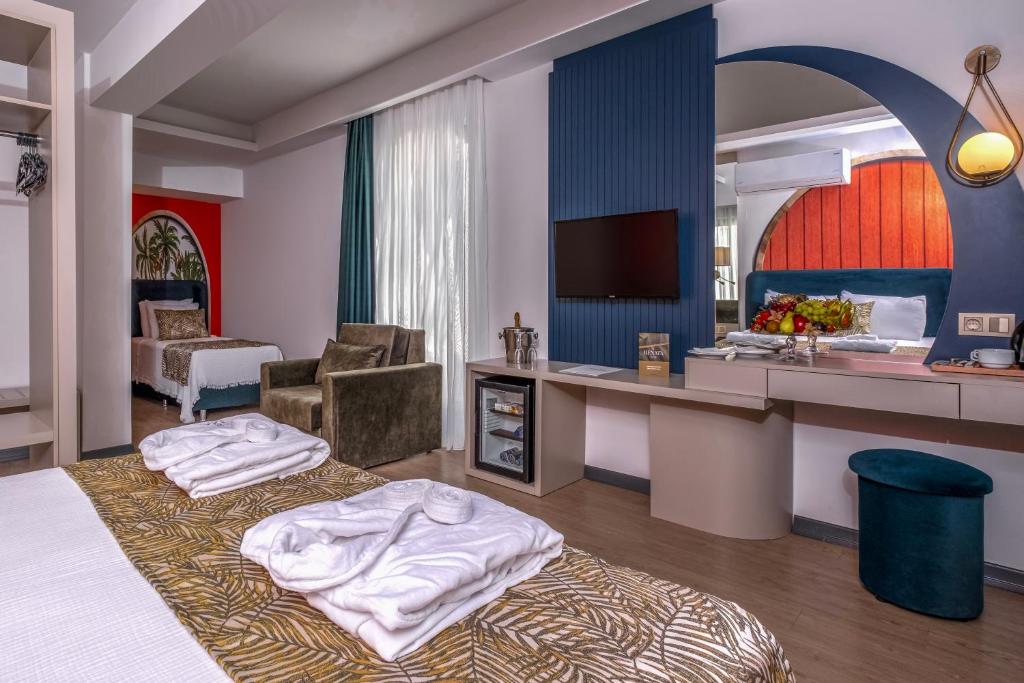 La Benata Beach Hotel Antalya - Deluxe Double or Twin Room with Spa Bath