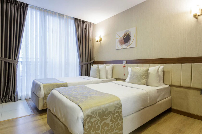 Operla Airport Hotels Trademark Collection by Wyndham istanbul - Family Room with Jetted Tub