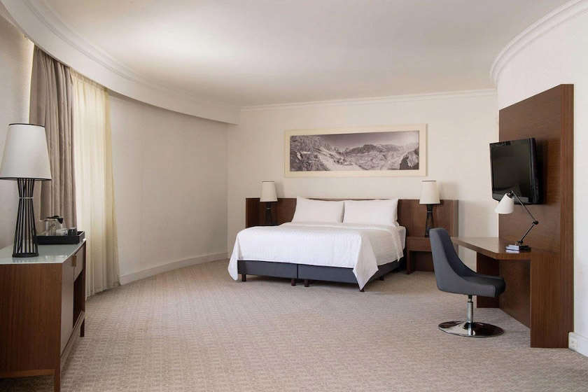 Armenia Marriott Hotel Yerevan - Executive Deluxe, Executive lounge access, Guest room, 1 King