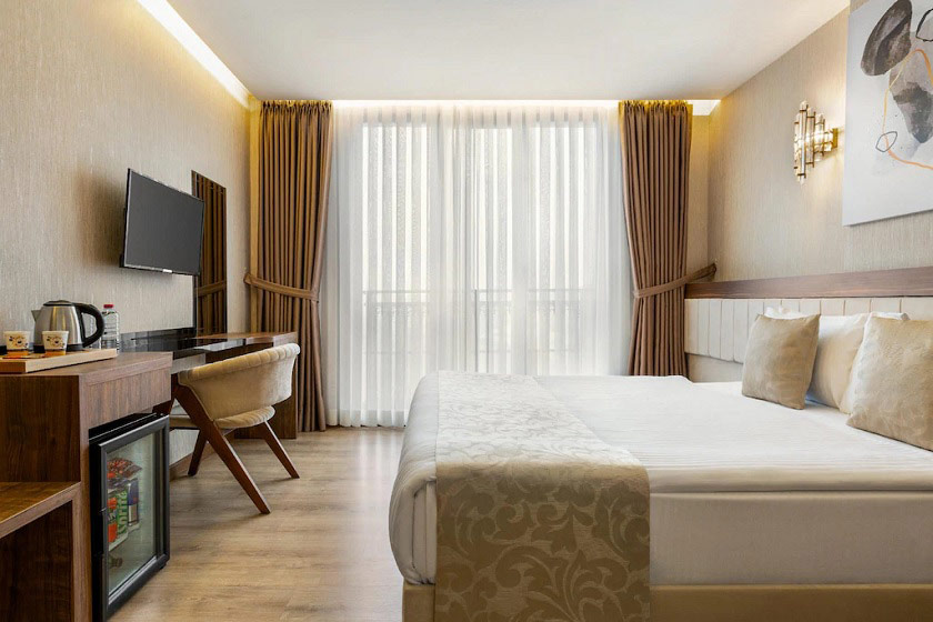 Operla Airport Hotels Trademark Collection by Wyndham istanbul - Deluxe Room