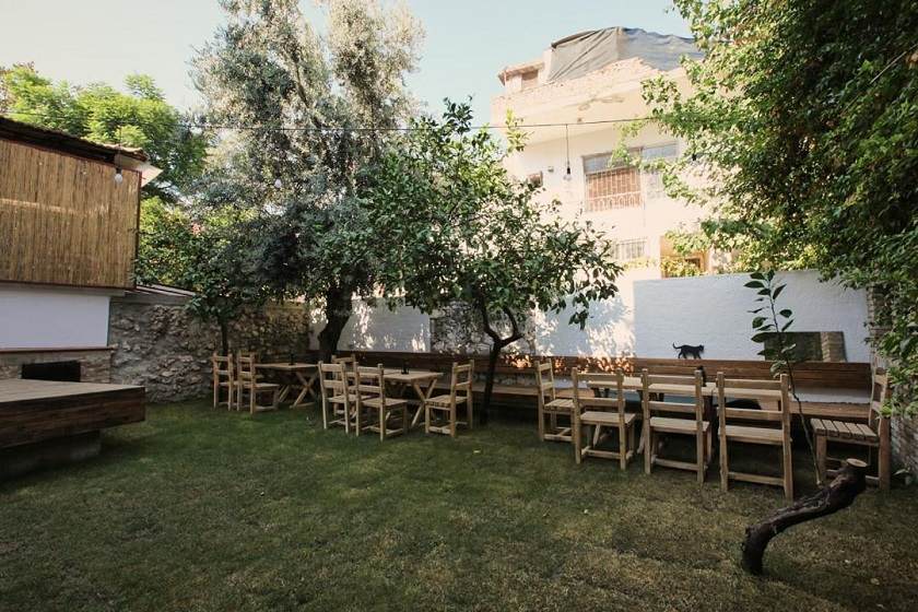 Flaneur Hostel Antalya - garden