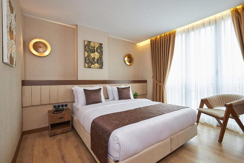 Operla Airport Hotels Trademark Collection by Wyndham istanbul - Deluxe Room with Jetted Tub