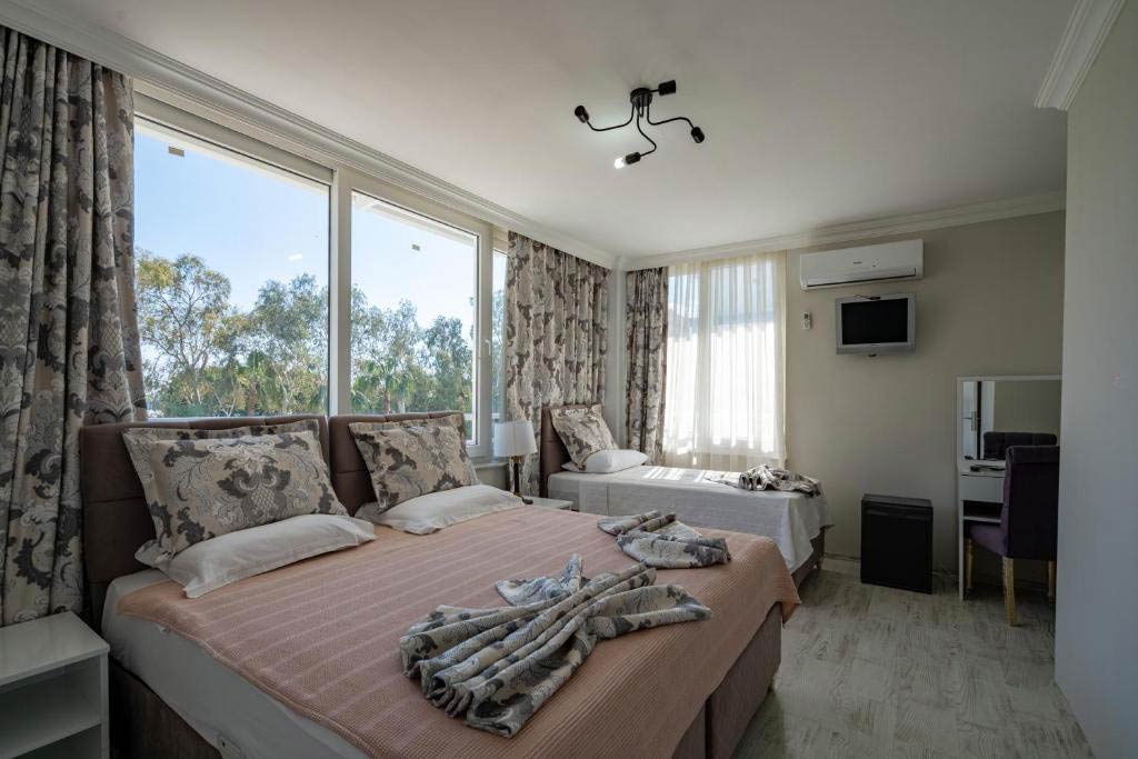 Sare Beach Hotel Antalya - Triple Room with Sea View