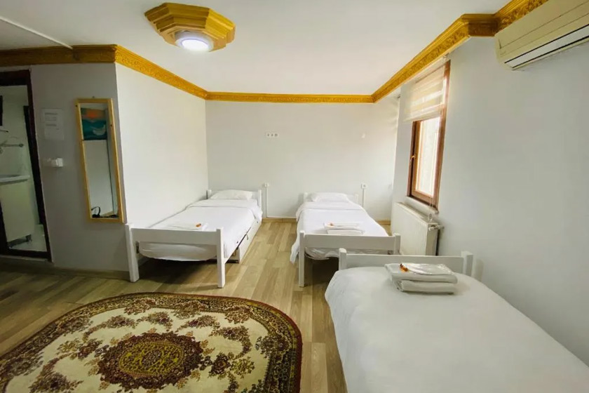 Stylish Hotel Old City Istanbul - 4-Bed Female Dormitory Room