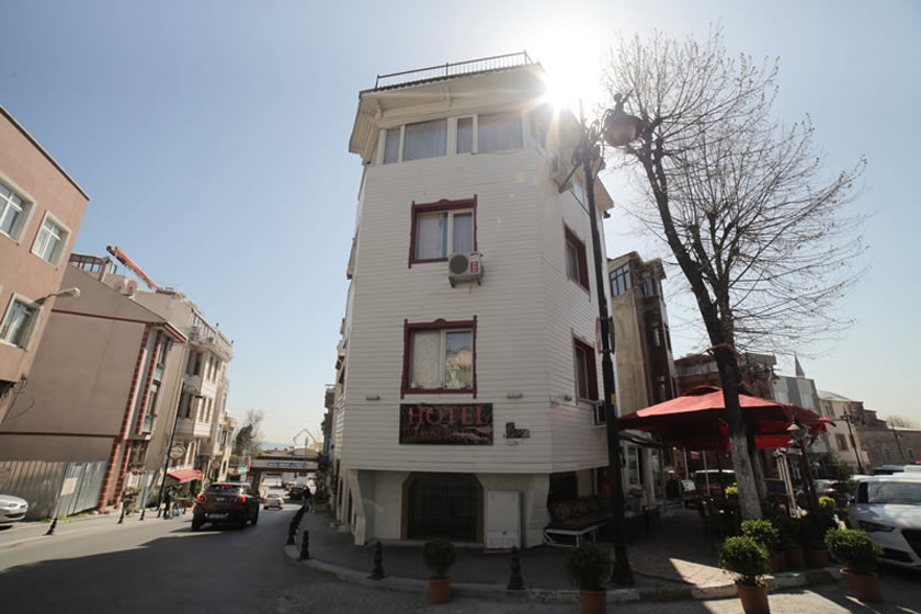 Rose Bouquets Hotel Istanbul - facade