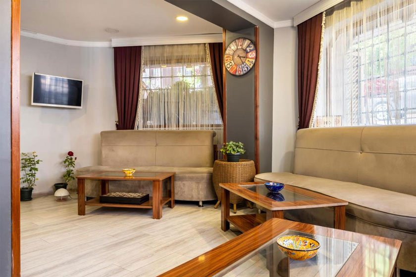 Rose Bouquets Hotel Istanbul - lobby
