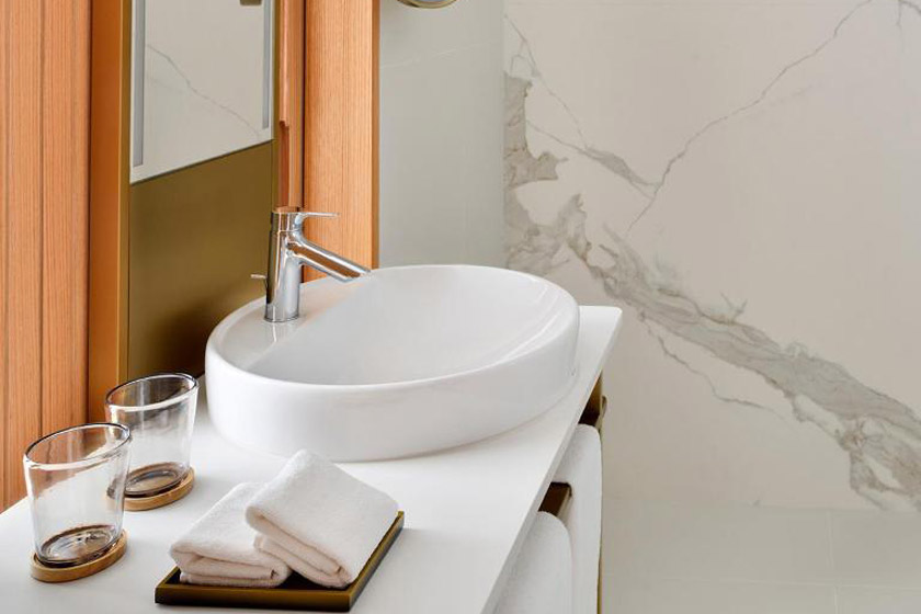 Vida Creek Harbour Dubai - City View Deluxe Room King