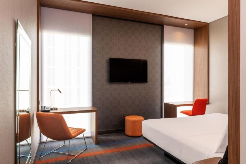 Aloft Me'aisam, Dubai - Aloft Room - King Bed