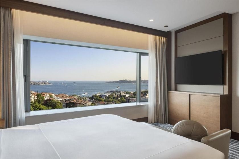 Conrad Istanbul Bosphorus Istanbul - Suite with Balcony - Lounge Access