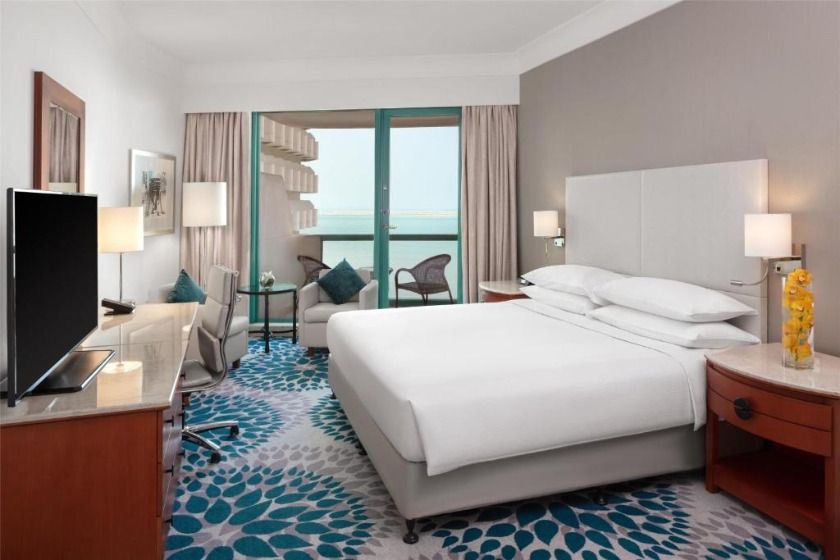 Hilton Dubai Jumeirah Dubai - Deluxe King Room with Sea View and Balcony