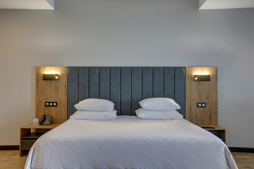 هتل آراز نوشهر - اتاق دبل اکونومی دریا