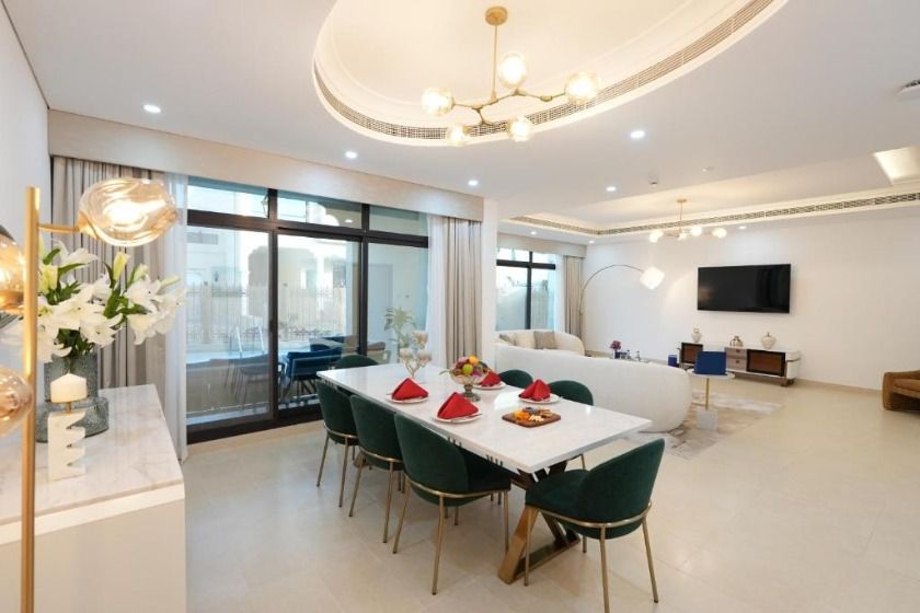 Roda Beach Resort Dubai - Majestic Private Pool Five Bedroom Suite