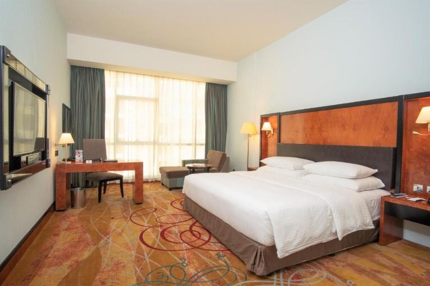 Millennium Airport Hotel Dubai - Superior King Room