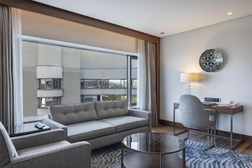 Conrad Istanbul Bosphorus Istanbul - Suite - Lounge Access