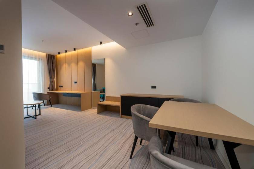 The Grandeur Hotel - Junior Suite