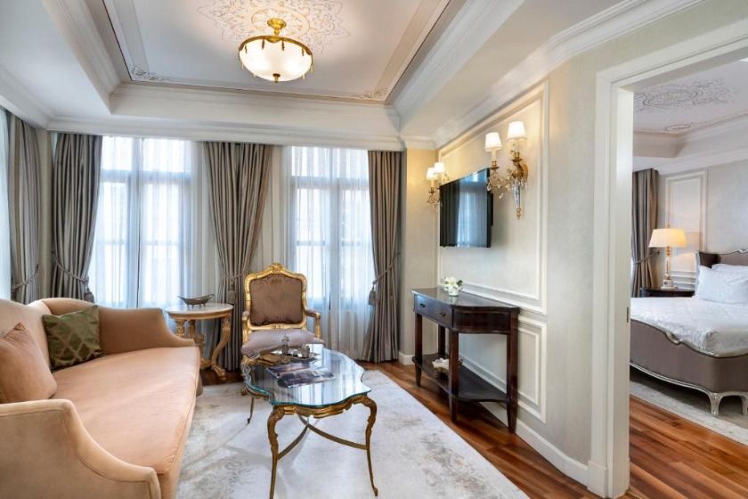 Rixos Pera Istanbul - Junior suite, golden horn view
