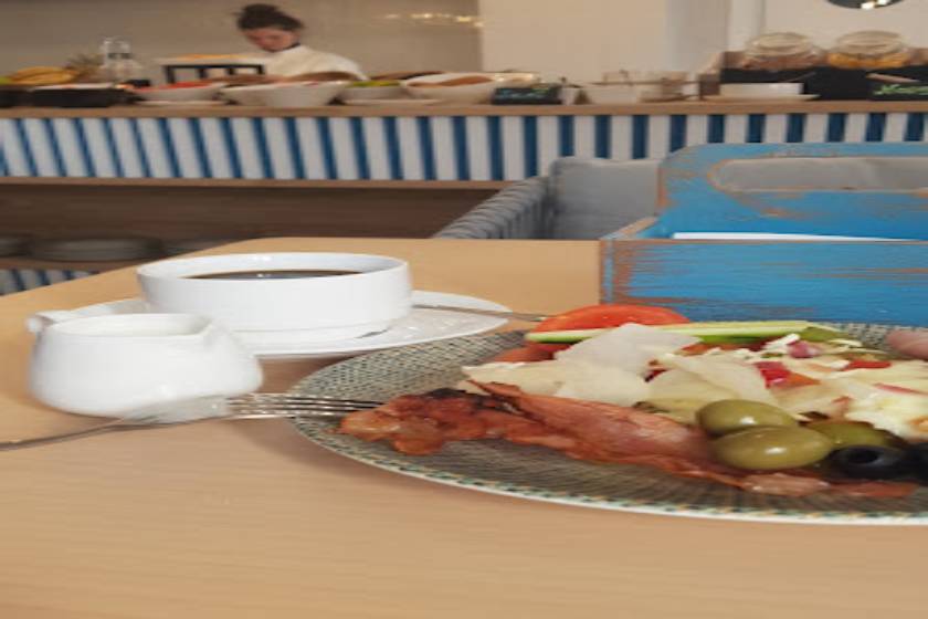 Seagull Beachfront Boutique Hotel -  food and drink