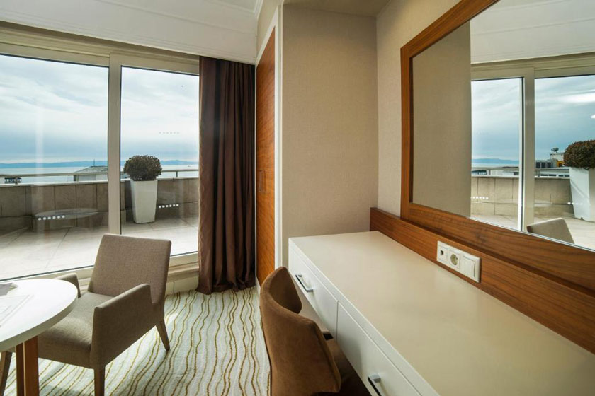 Radisson President Beyazit Istanbul - Superior Room with Balcony and Sea View