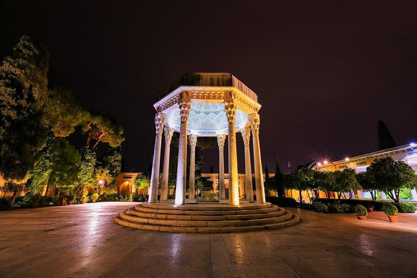 بازدید از آرامگاه حافظ در روز ۲۰ مهر رایگان شد