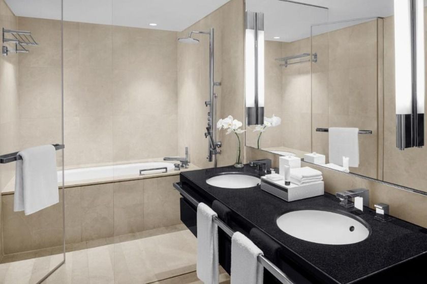 JW Marriott Hotel Marina Dubai - Premier City View Room, King bed