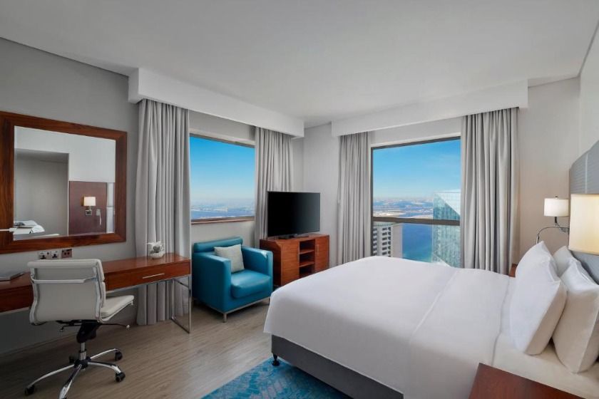 Hilton Dubai The Walk - Four-Bedroom Family Suite with Sea View and Balcony