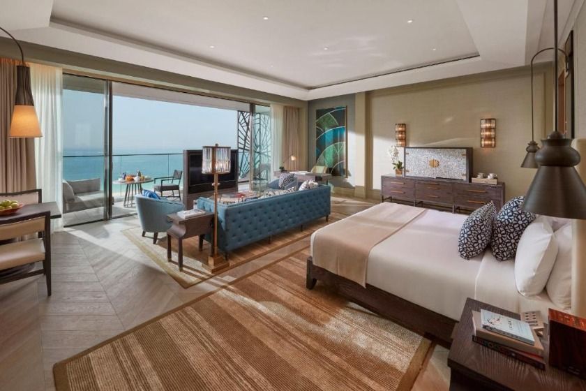 Mandarin Oriental Jumeira, Dubai - Junior Sea View Suite with Club Lounge Access