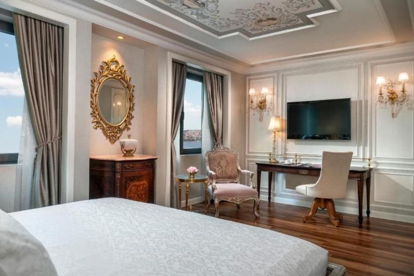 Rixos Pera Istanbul - Junior suite, golden horn view