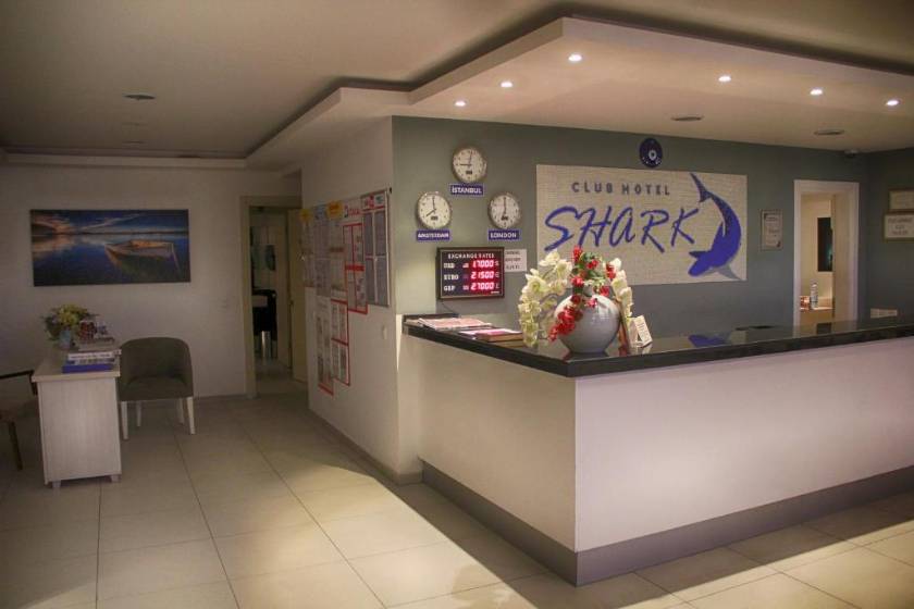 Club Shark Hotel - reception