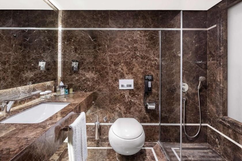 DoubleTree by Hilton Istanbul Esentepe Istanbul - Deluxe Twin Room