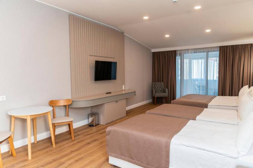 Era Palace Batumi - Quadruple Room