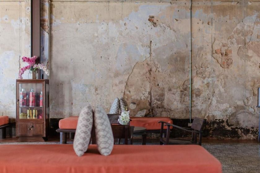 The Memory at On On Hotel phuket - lobby