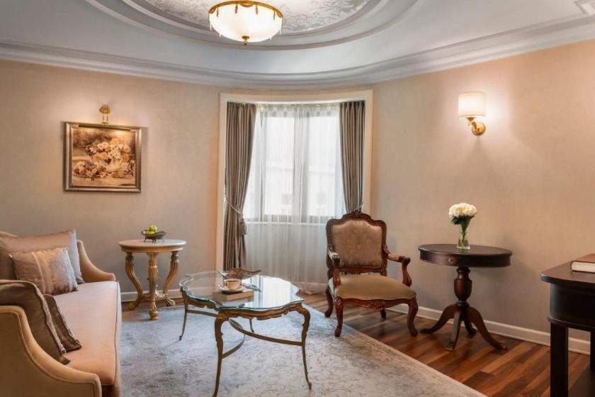Rixos Pera Istanbul - Junior suite, golden horn view