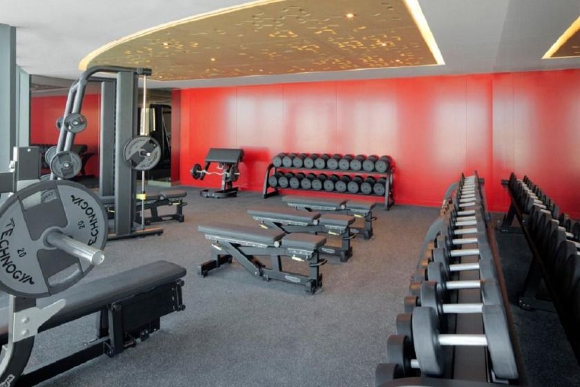 Paramount Hotel Dubai - fitness center 