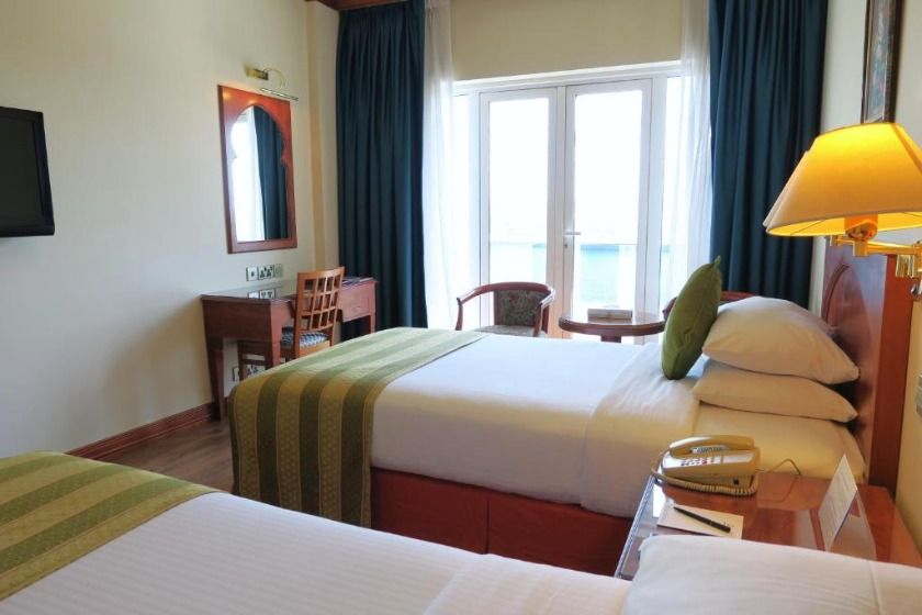 Riviera Hotel Dubai - Standard Twin bed-Creek View